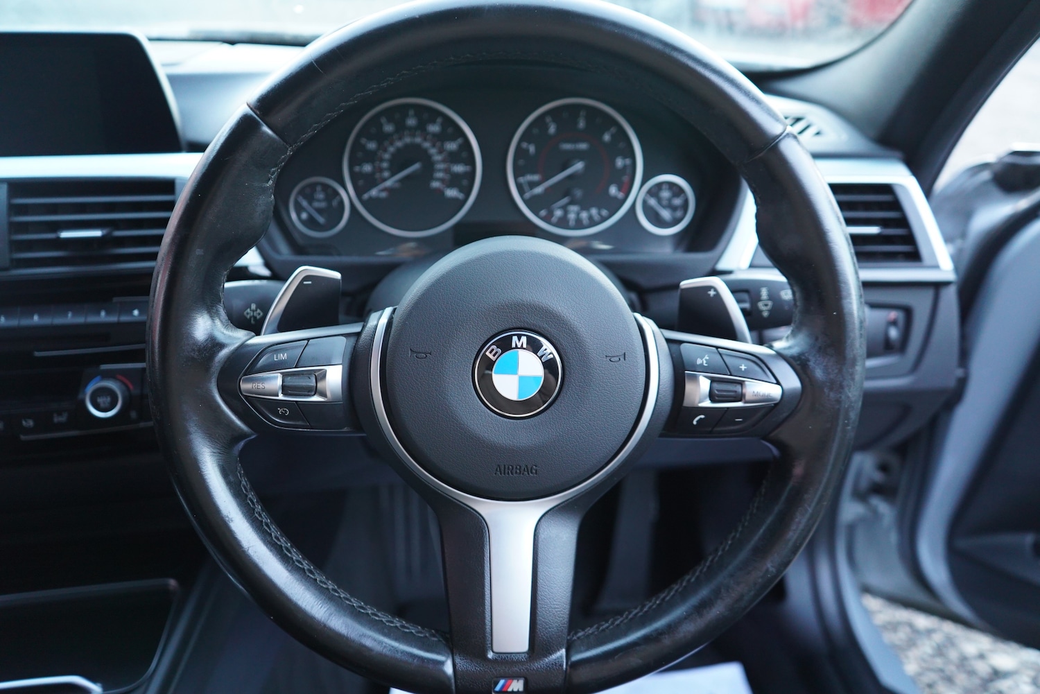 Used BMW 3 Series 2016 for sale - 76545946: Photo 32