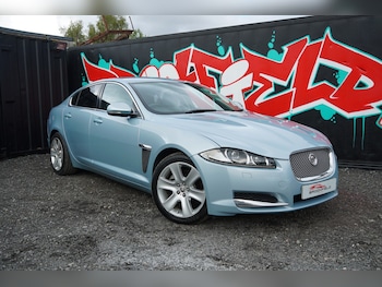2011 (06) - 2.2d Luxury Saloon 4dr Diesel Auto Euro 5 (s/s) (190 ps)