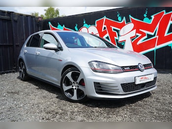 Used Volkswagen Golf 2017 for sale - 78936563: Photo