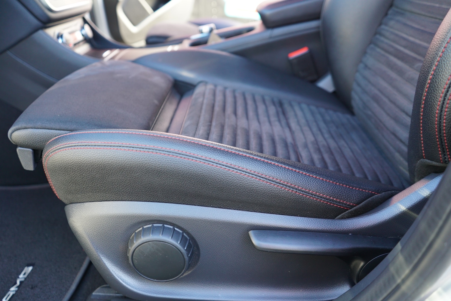 Used Mercedes-Benz GLA 2018 for sale - 76046951: Photo 82