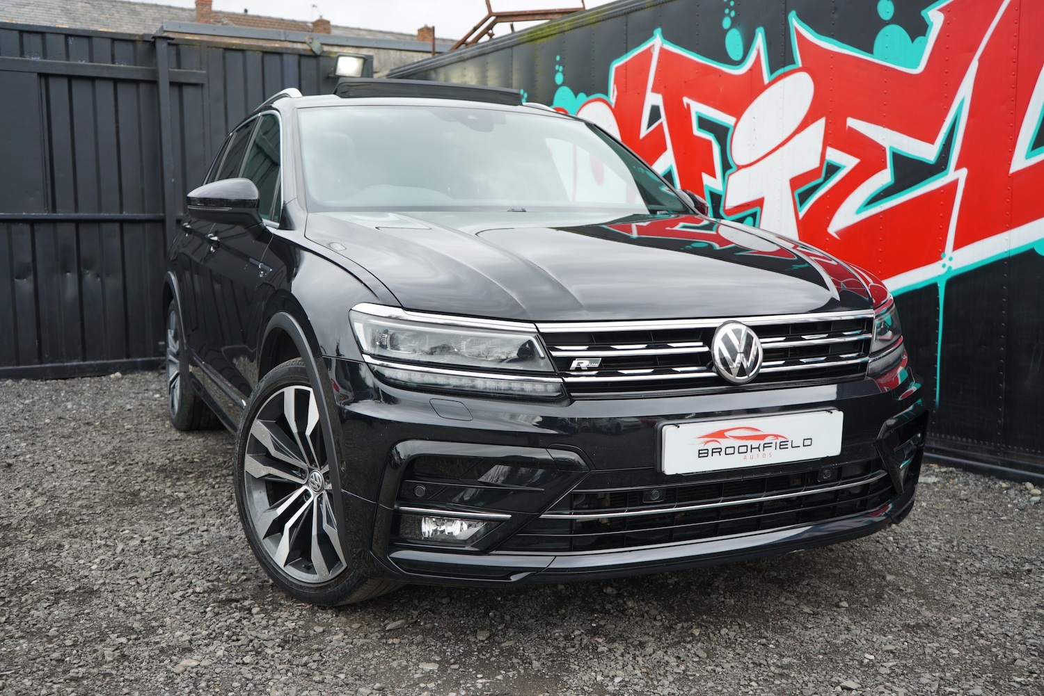 Used Volkswagen Tiguan 2017 for sale - 78098435: Photo 2