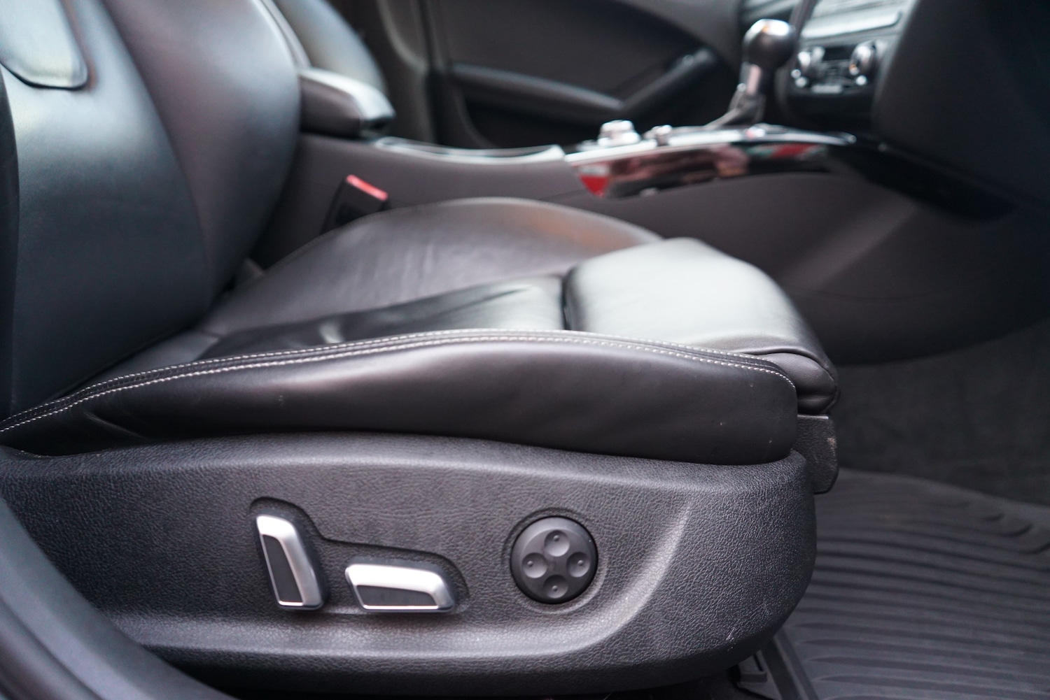 Used Audi S4 Avant 2014 for sale - 76691756: Photo 32