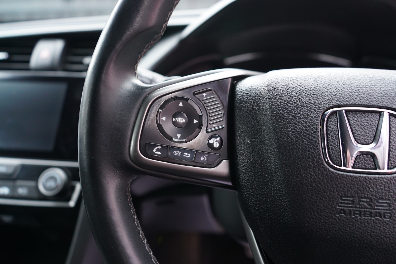 Used Honda Civic 2017 for sale - 77980212: Photo 46