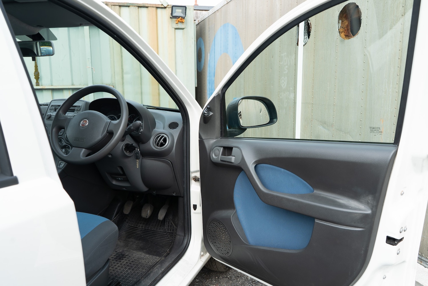 Vehicle 29