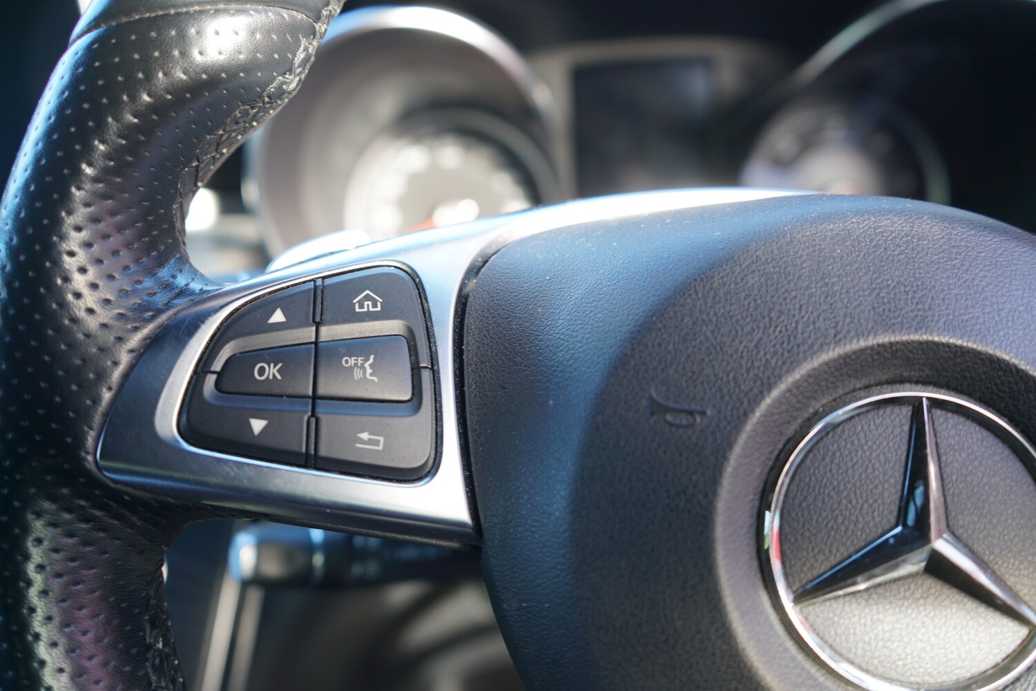 Used Mercedes-Benz GLC 2017 for sale - 75524732: Photo 51