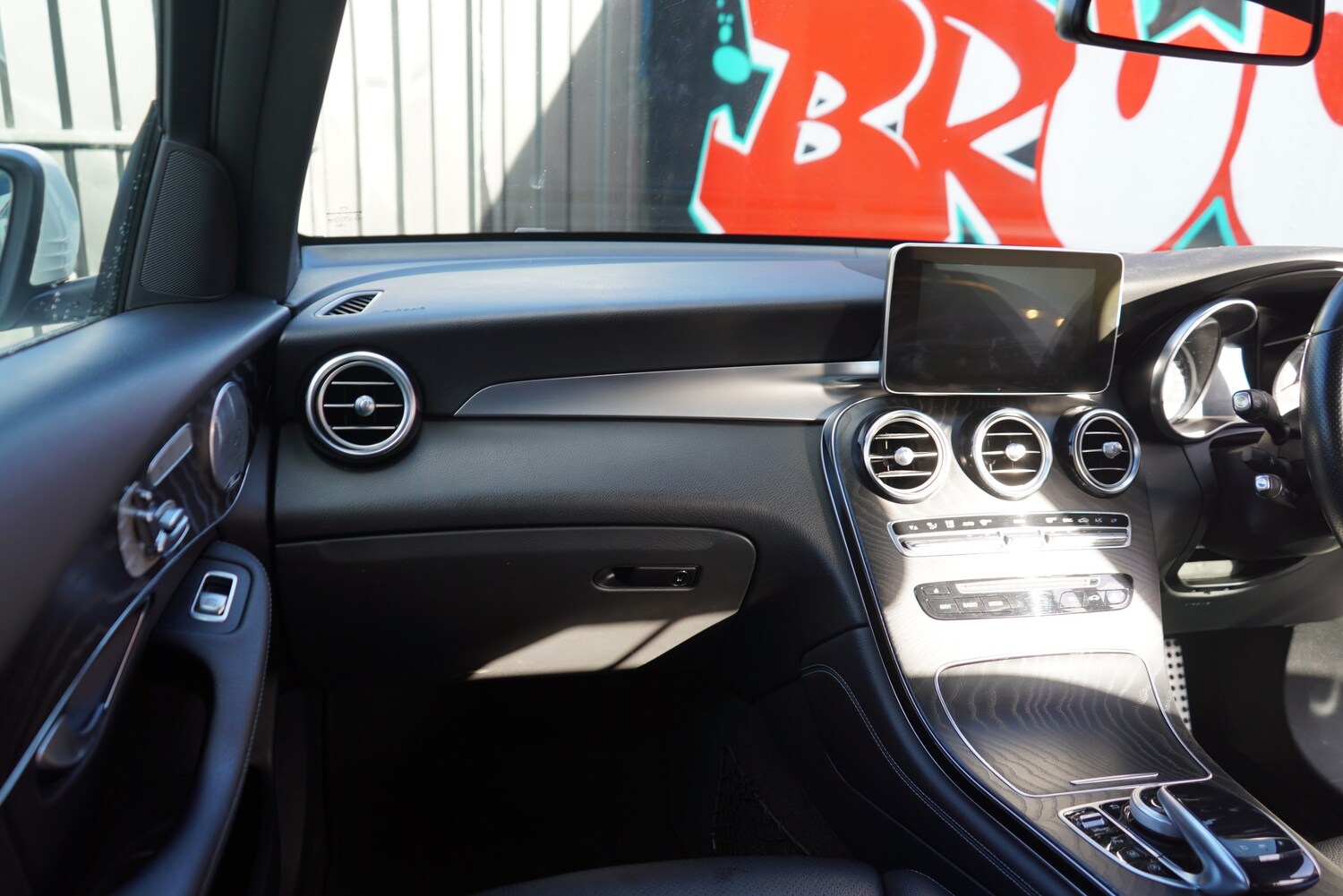 Used Mercedes-Benz GLC 2017 for sale - 75524732: Photo 76