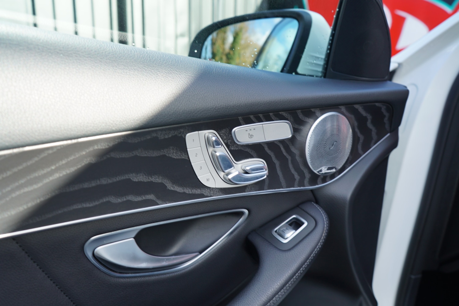 Used Mercedes-Benz GLC 2017 for sale - 75524732: Photo 81