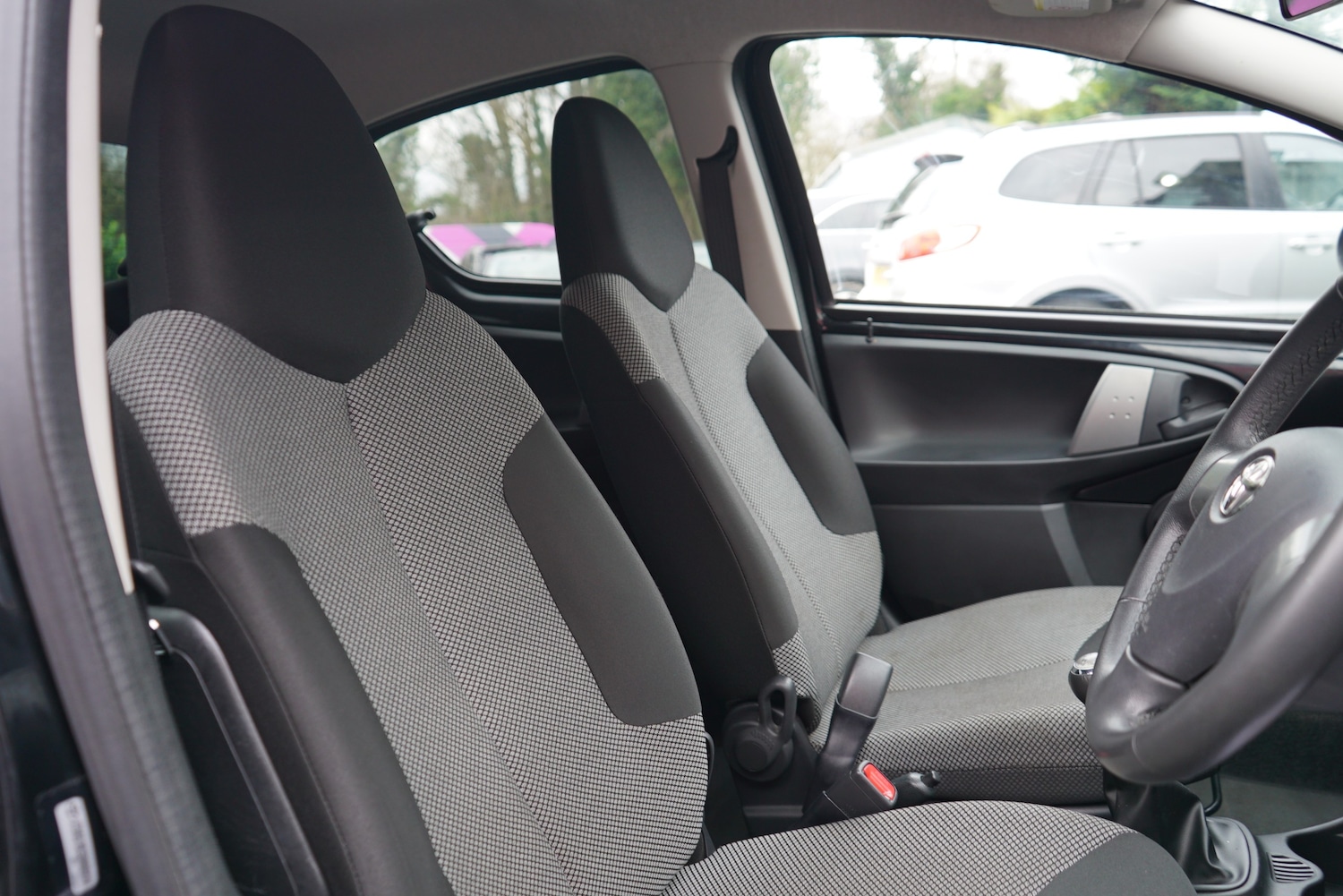 Used Toyota AYGO 2013 for sale - 77408840: Photo 36