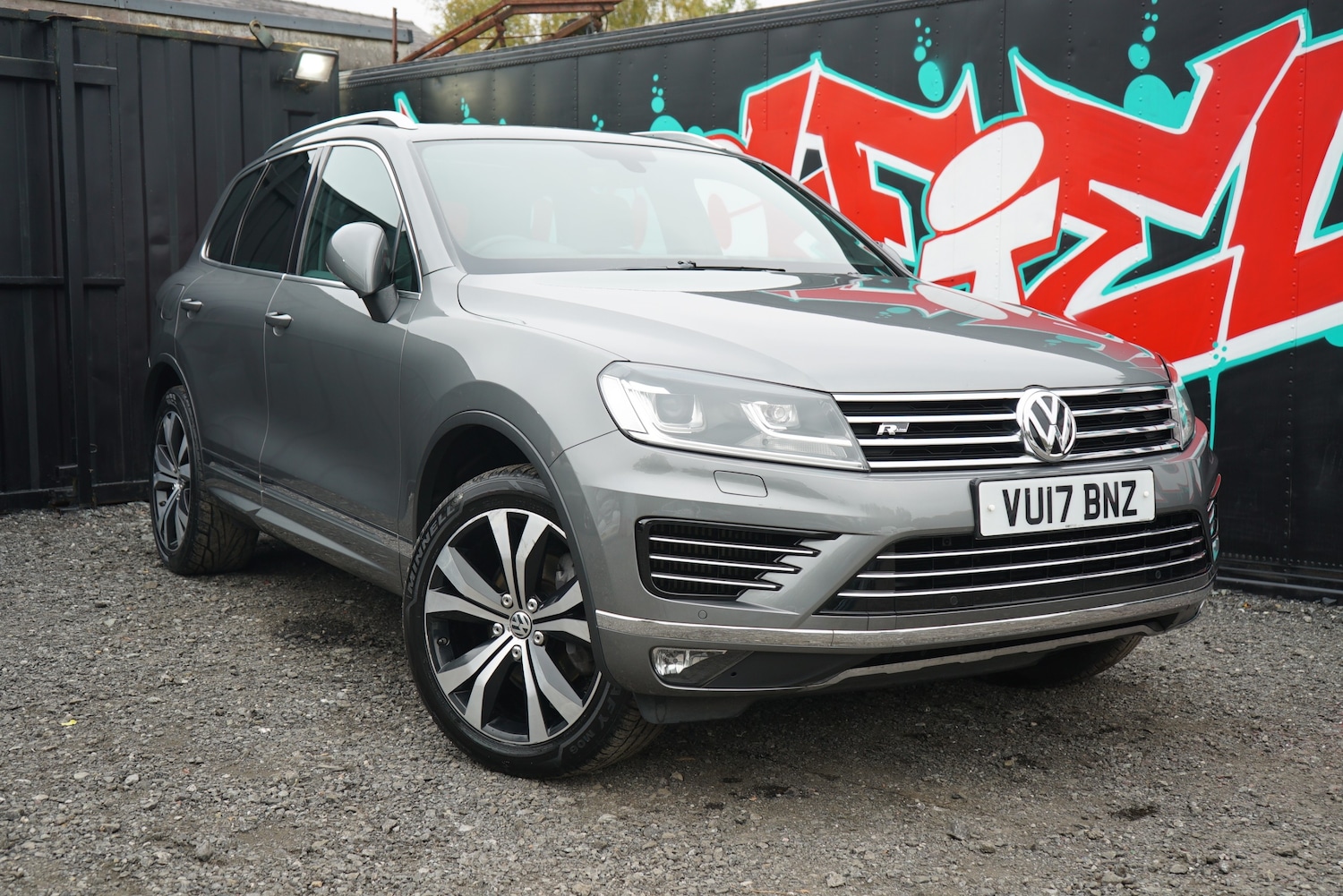 Used Volkswagen Touareg 2017 for sale - 76236907: Photo 1