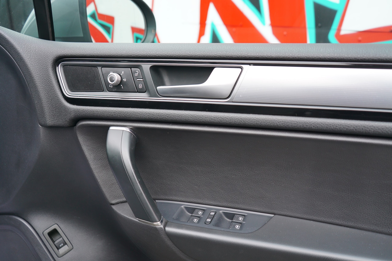 Used Volkswagen Touareg 2017 for sale - 76236907: Photo 35