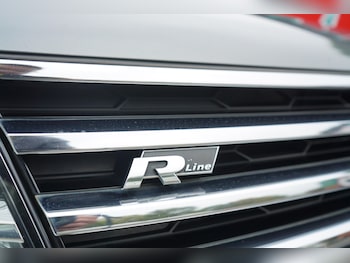 Used Volkswagen Touareg 2017 for sale - 76236907: Photo