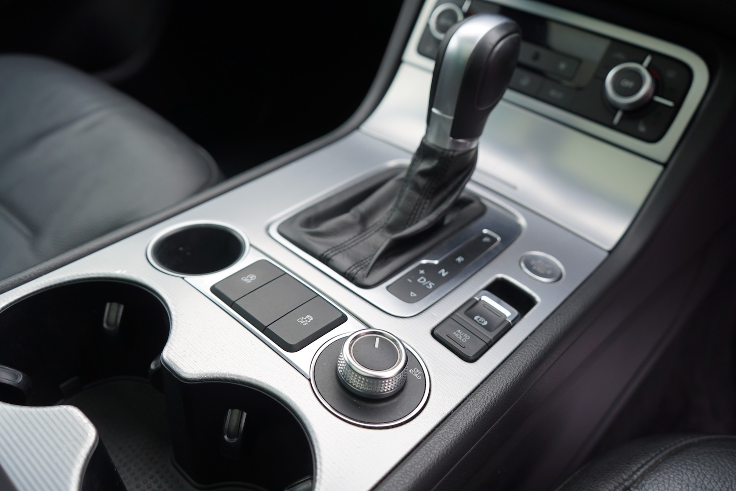 Used Volkswagen Touareg 2017 for sale - 76236907: Photo 52