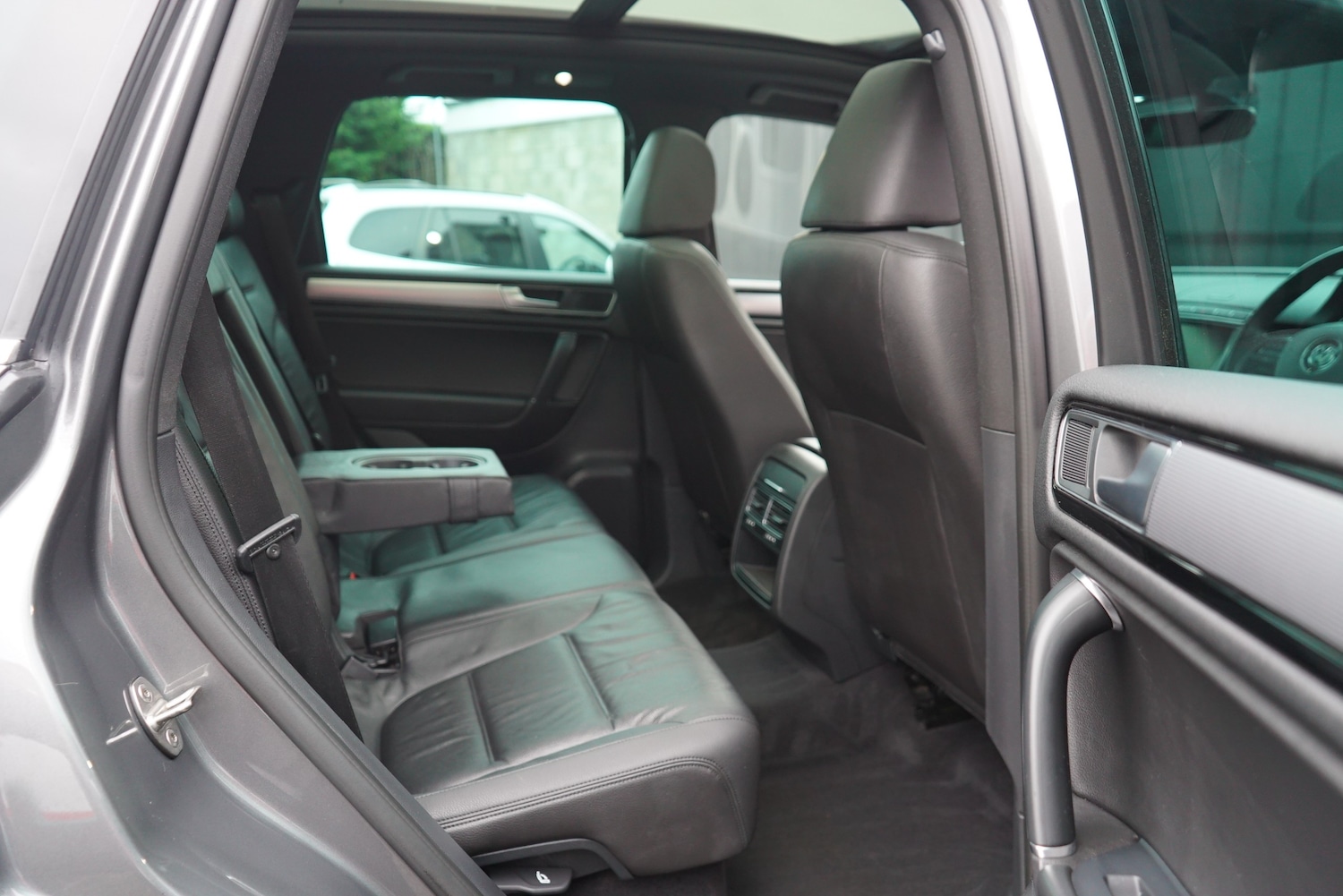 Used Volkswagen Touareg 2017 for sale - 76236907: Photo 56