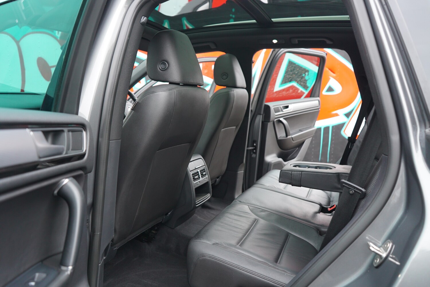 Used Volkswagen Touareg 2017 for sale - 76236907: Photo 67