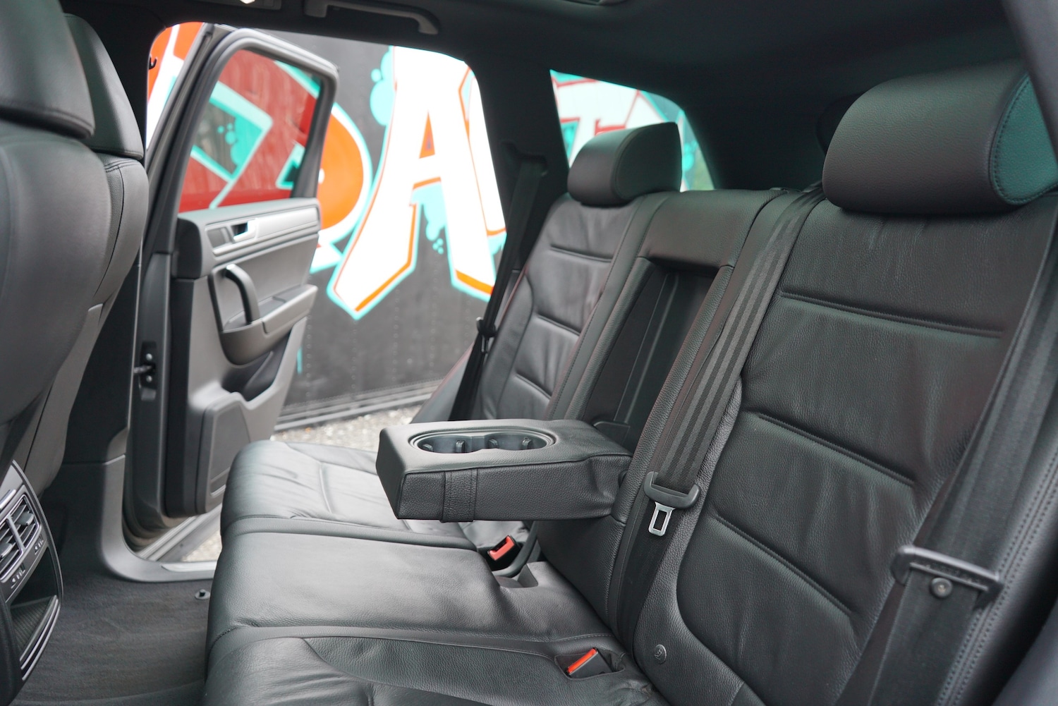 Used Volkswagen Touareg 2017 for sale - 76236907: Photo 69