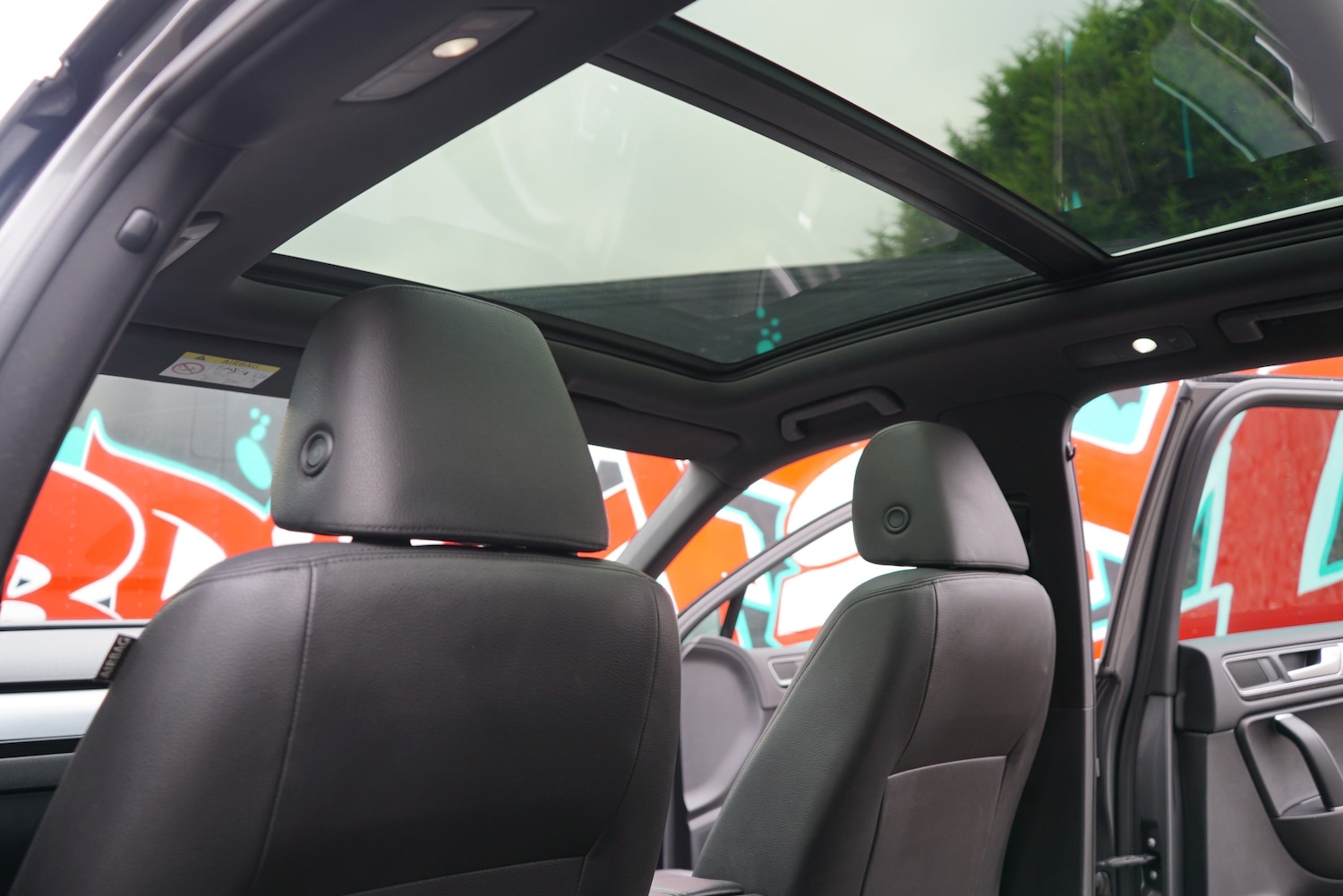 Used Volkswagen Touareg 2017 for sale - 76236907: Photo 71