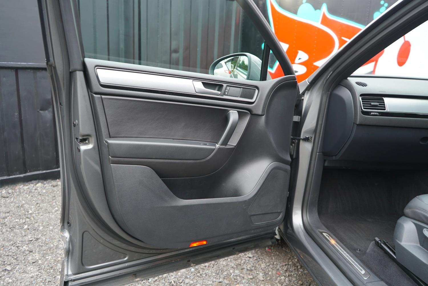 Used Volkswagen Touareg 2017 for sale - 76236907: Photo 76