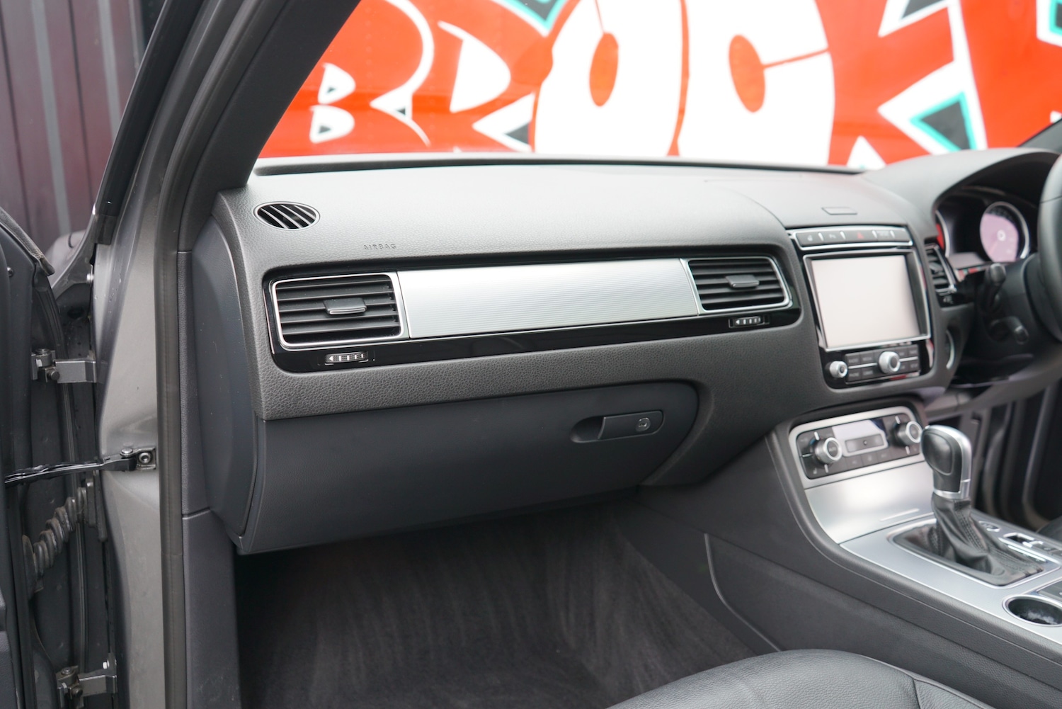 Used Volkswagen Touareg 2017 for sale - 76236907: Photo 84