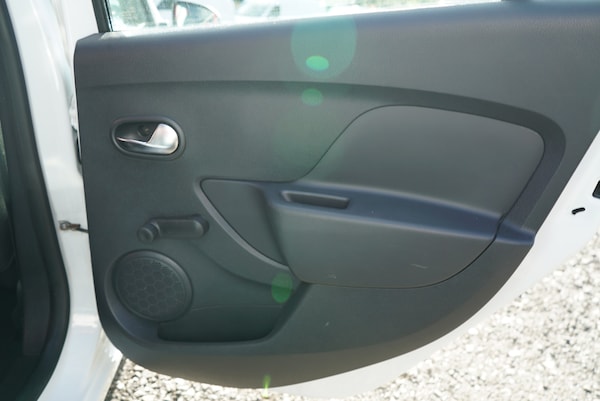Used Dacia Sandero 2018 for sale - 76023871: Photo 18
