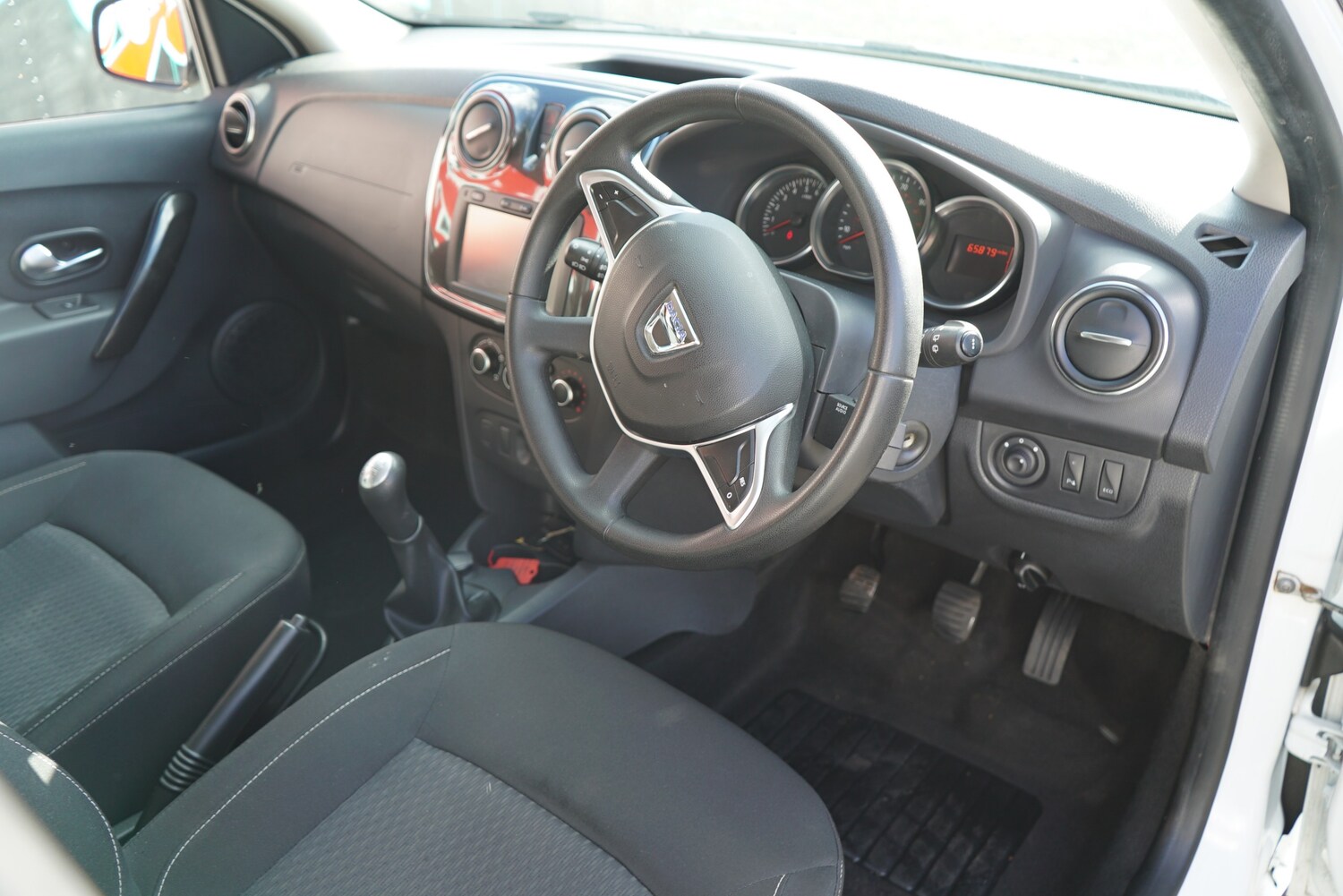 Used Dacia Sandero 2018 for sale - 76023871: Photo 30