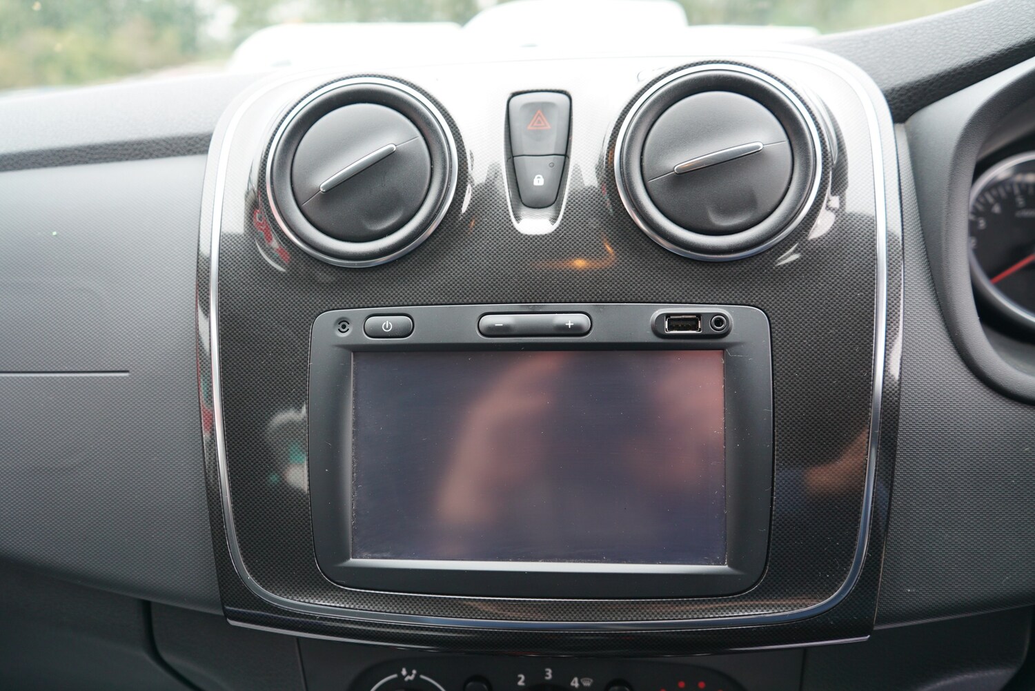 Used Dacia Sandero 2018 for sale - 76023871: Photo 39