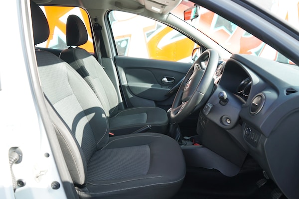 Used Dacia Sandero 2018 for sale - 76023871: Photo 9
