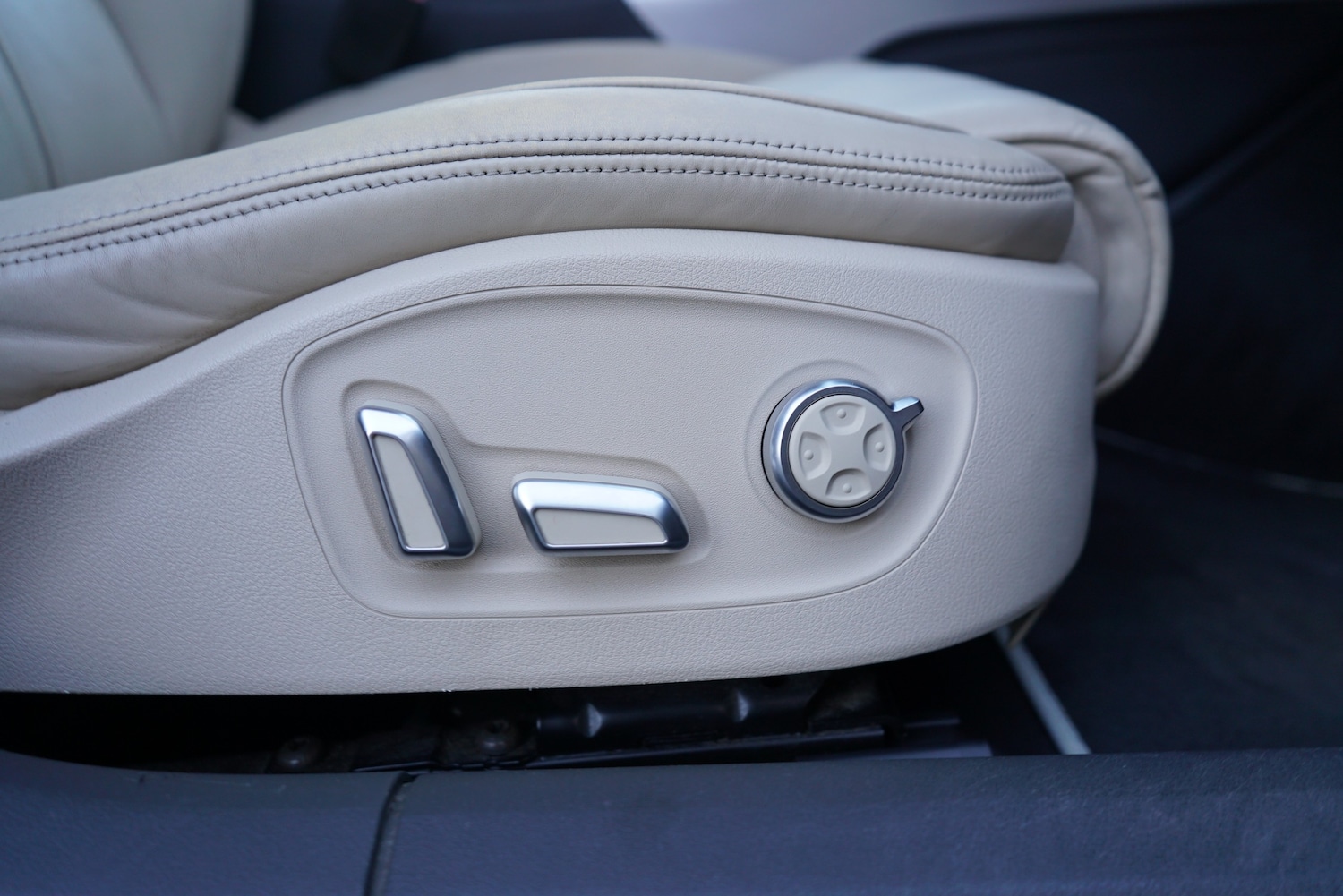 Used Audi A6 Allroad 2015 for sale - 76026918: Photo 44