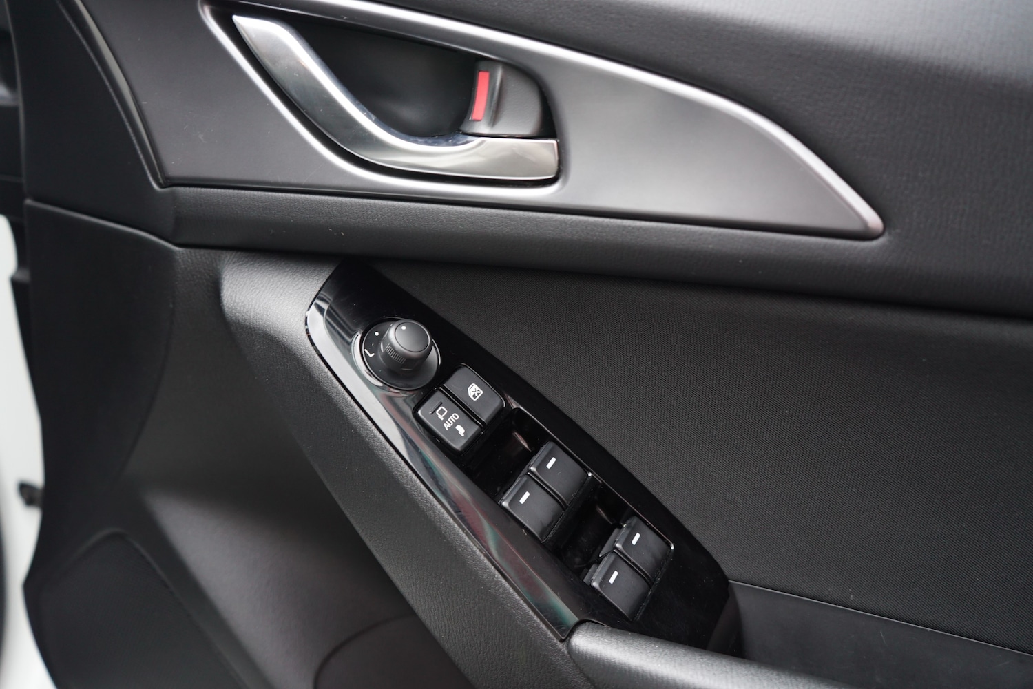 Used Mazda Mazda3 2017 for sale - 77457942: Photo 19