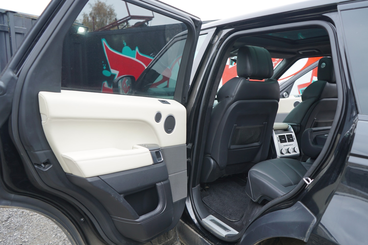 Used Land Rover Range Rover Sport 2017 for sale - 76305276: Photo 35