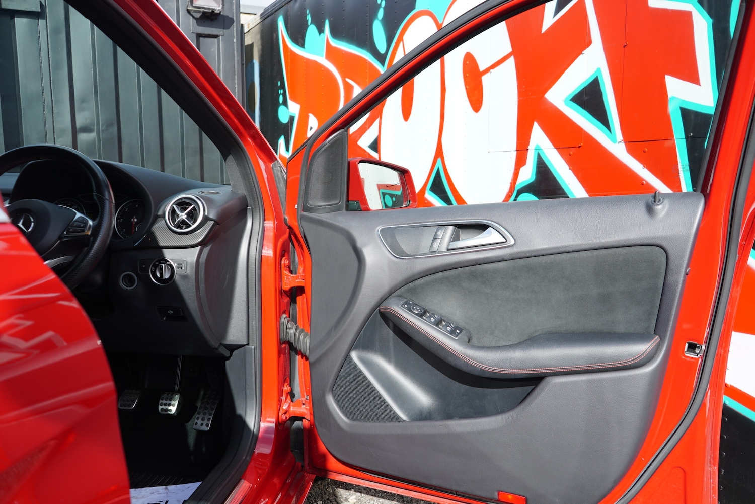 Used Mercedes-Benz B Class 2015 for sale - 77106810: Photo 33