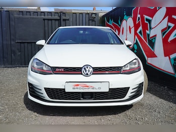 Used Volkswagen Golf 2015 for sale - 78144160: Photo