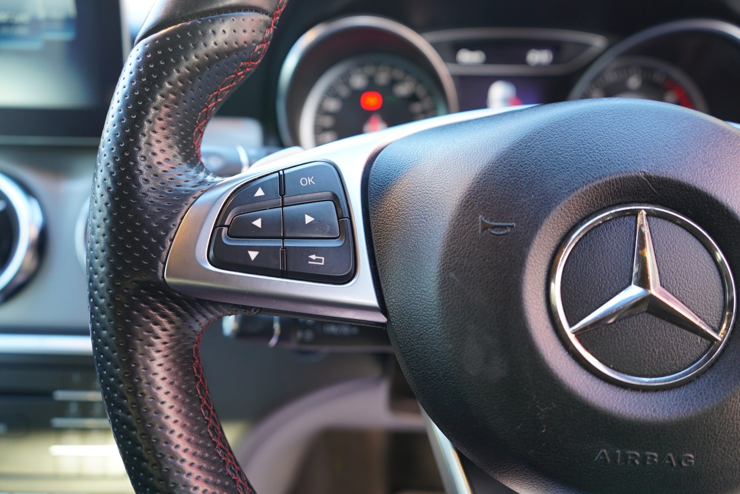 Used Mercedes-Benz GLA 2018 for sale - 77341080: Photo 49