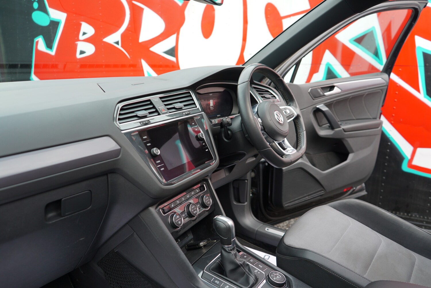 Used Volkswagen Tiguan 2017 for sale - 77764248: Photo 90