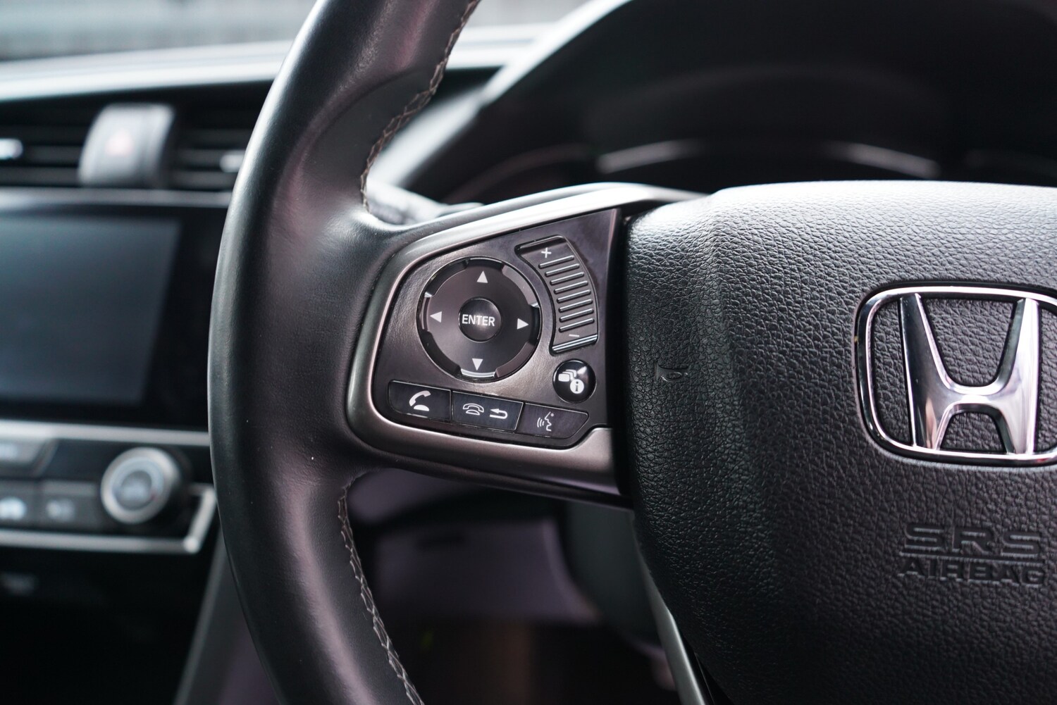 Used Honda Civic 2017 for sale - 77421231: Photo 46