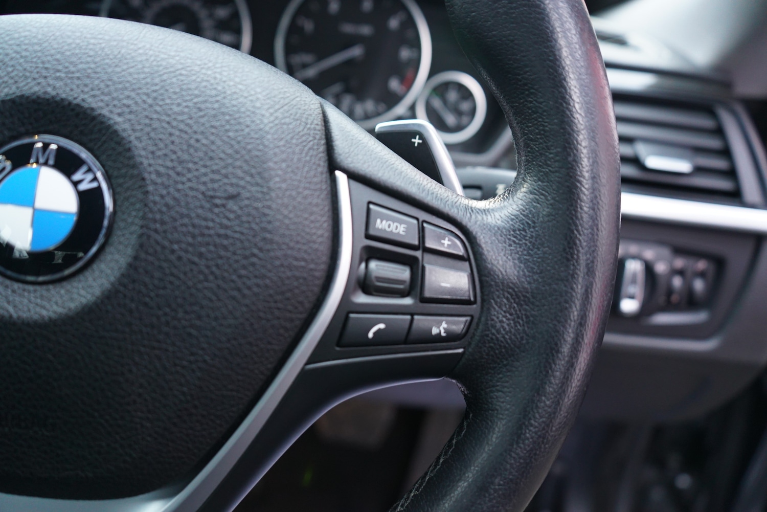 Used BMW 3 Series 2015 for sale - 77341073: Photo 47