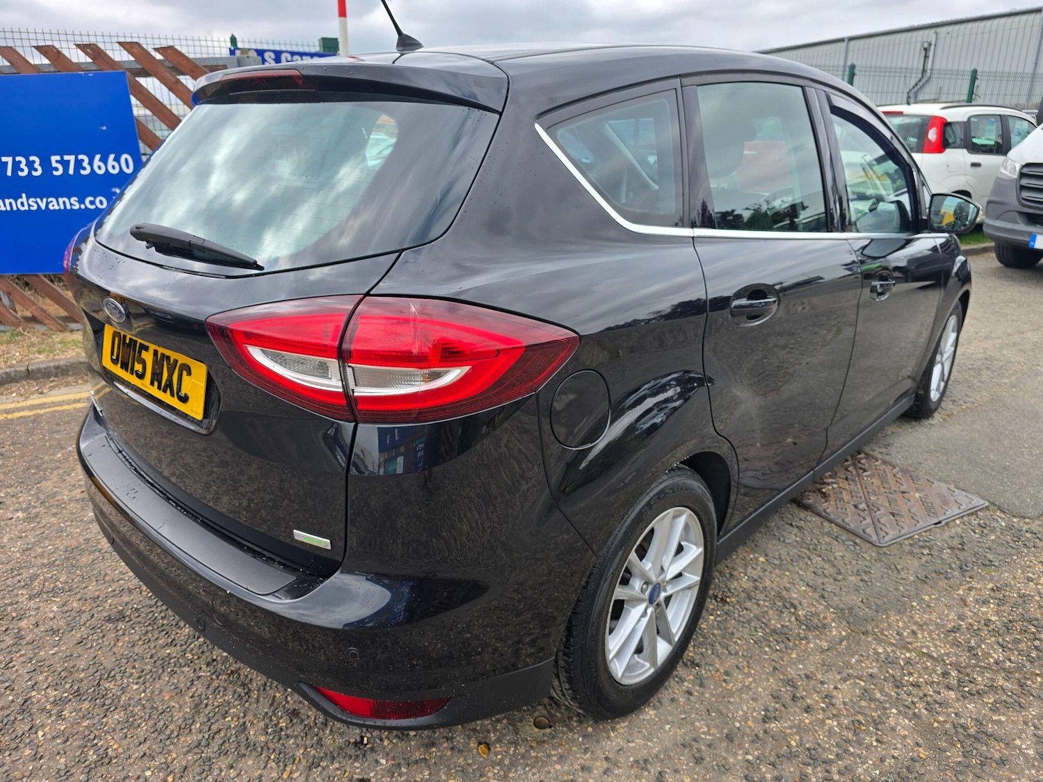 Used Ford C-Max 2015 for sale - 76703699: Photo 3