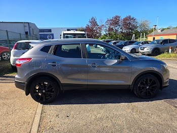 Used Nissan Qashqai 2015 for sale - 78384504: Photo