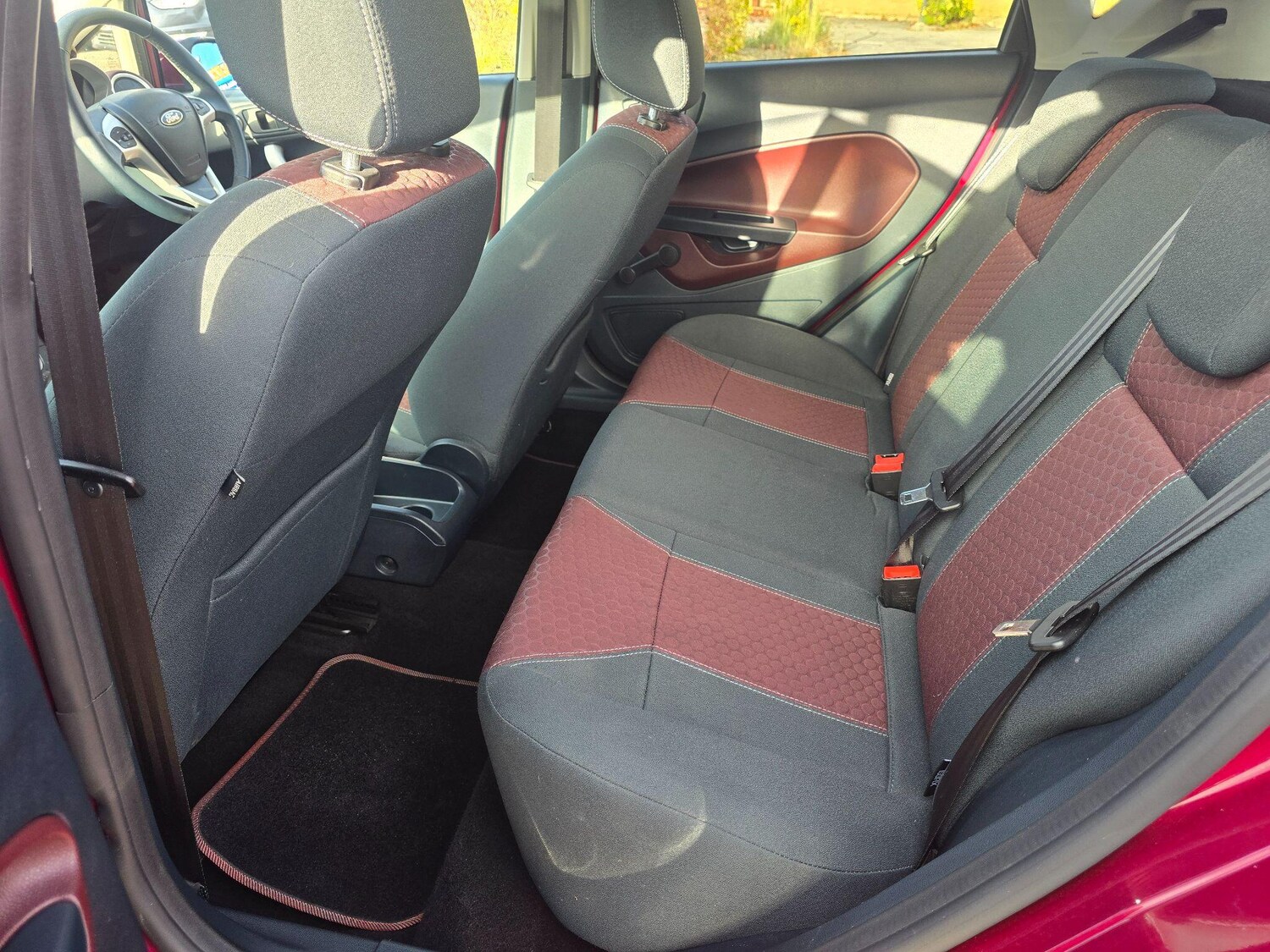 Used Ford Fiesta 2011 for sale - 76703660: Photo 16