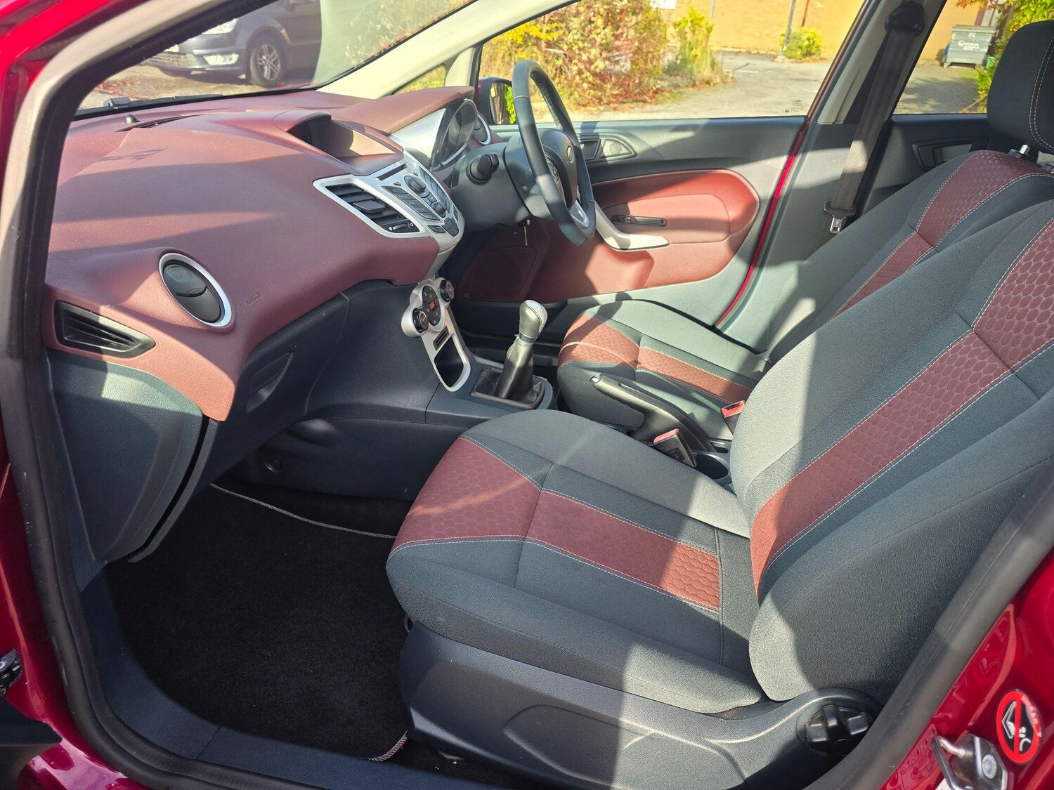 Used Ford Fiesta 2011 for sale - 76703660: Photo 17