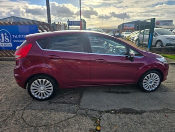 Used Ford Fiesta 2011 for sale - 76703660: Photo
