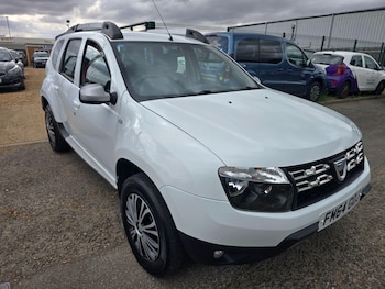 Used Dacia Duster 2015 for sale - 79388751: Photo