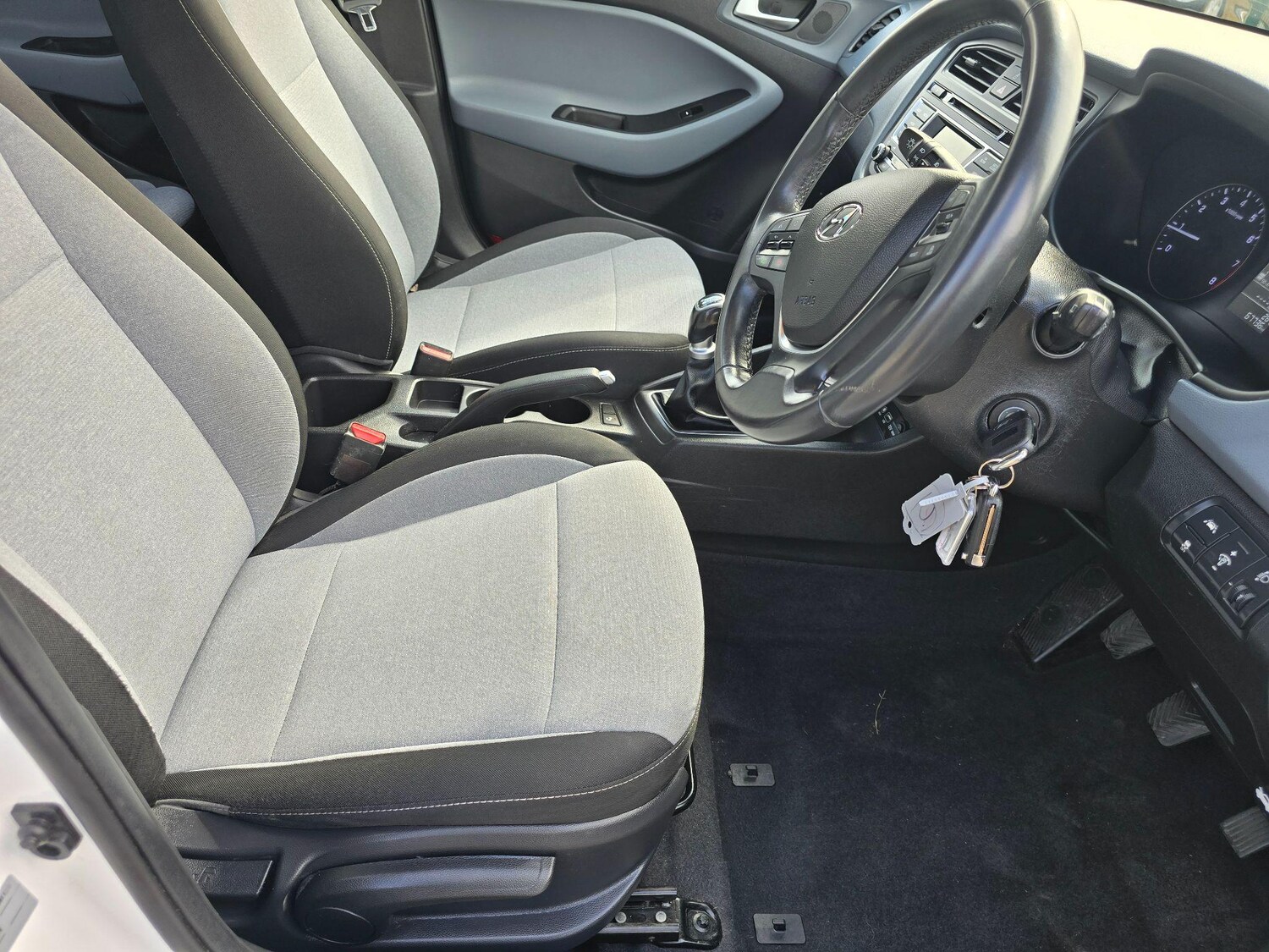 Used Hyundai i20 2015 for sale - 76703680: Photo 10