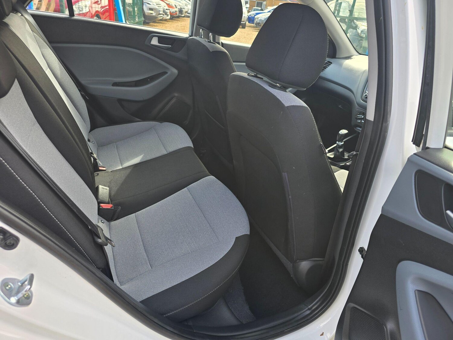 Used Hyundai i20 2015 for sale - 76703680: Photo 12