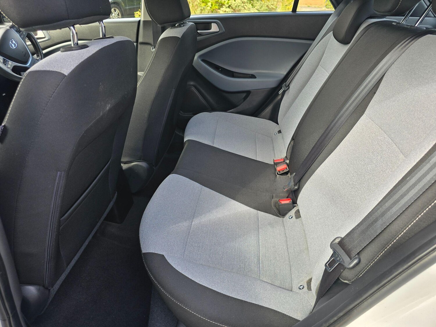 Used Hyundai i20 2015 for sale - 76703680: Photo 14