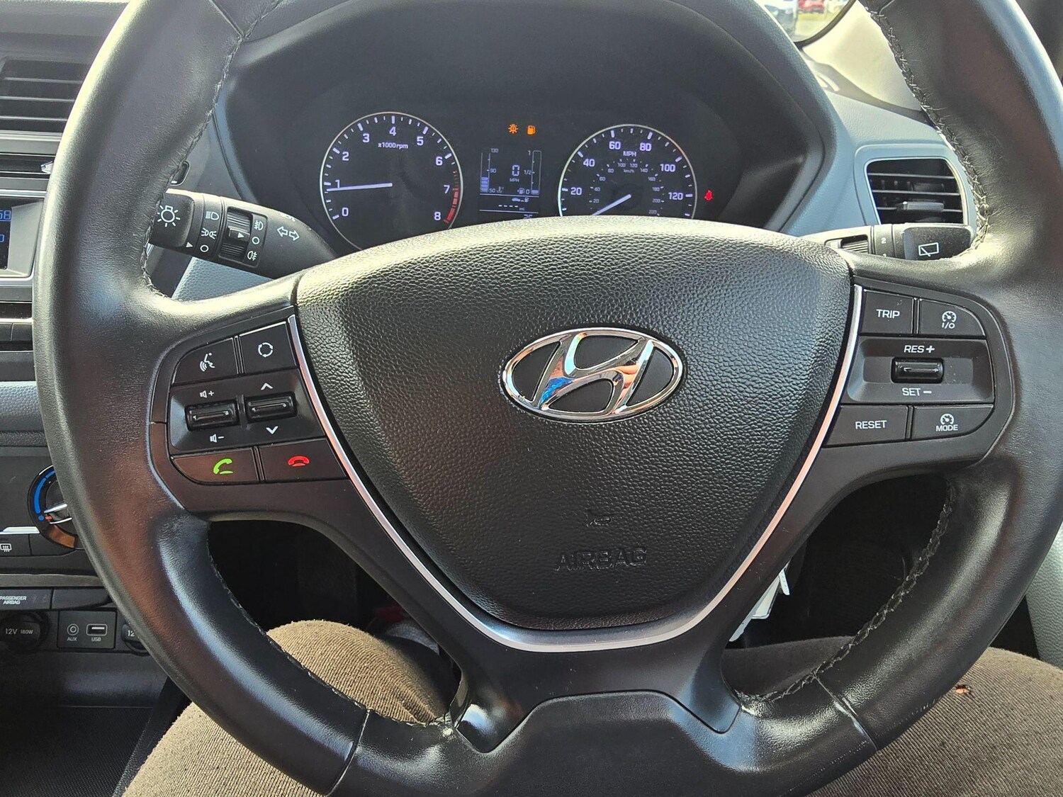 Used Hyundai i20 2015 for sale - 76703680: Photo 17