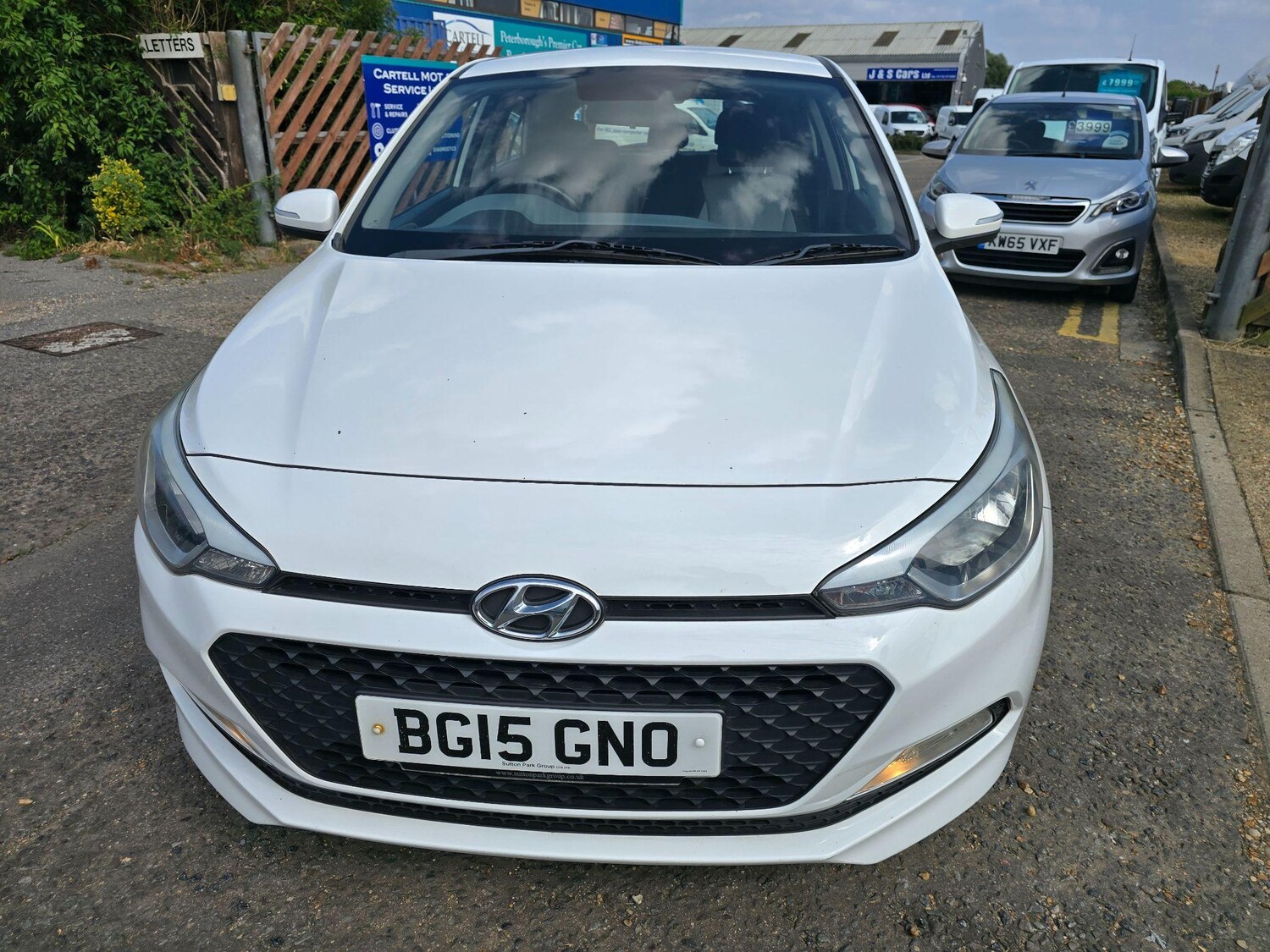 Used Hyundai i20 2015 for sale - 76703680: Photo 8