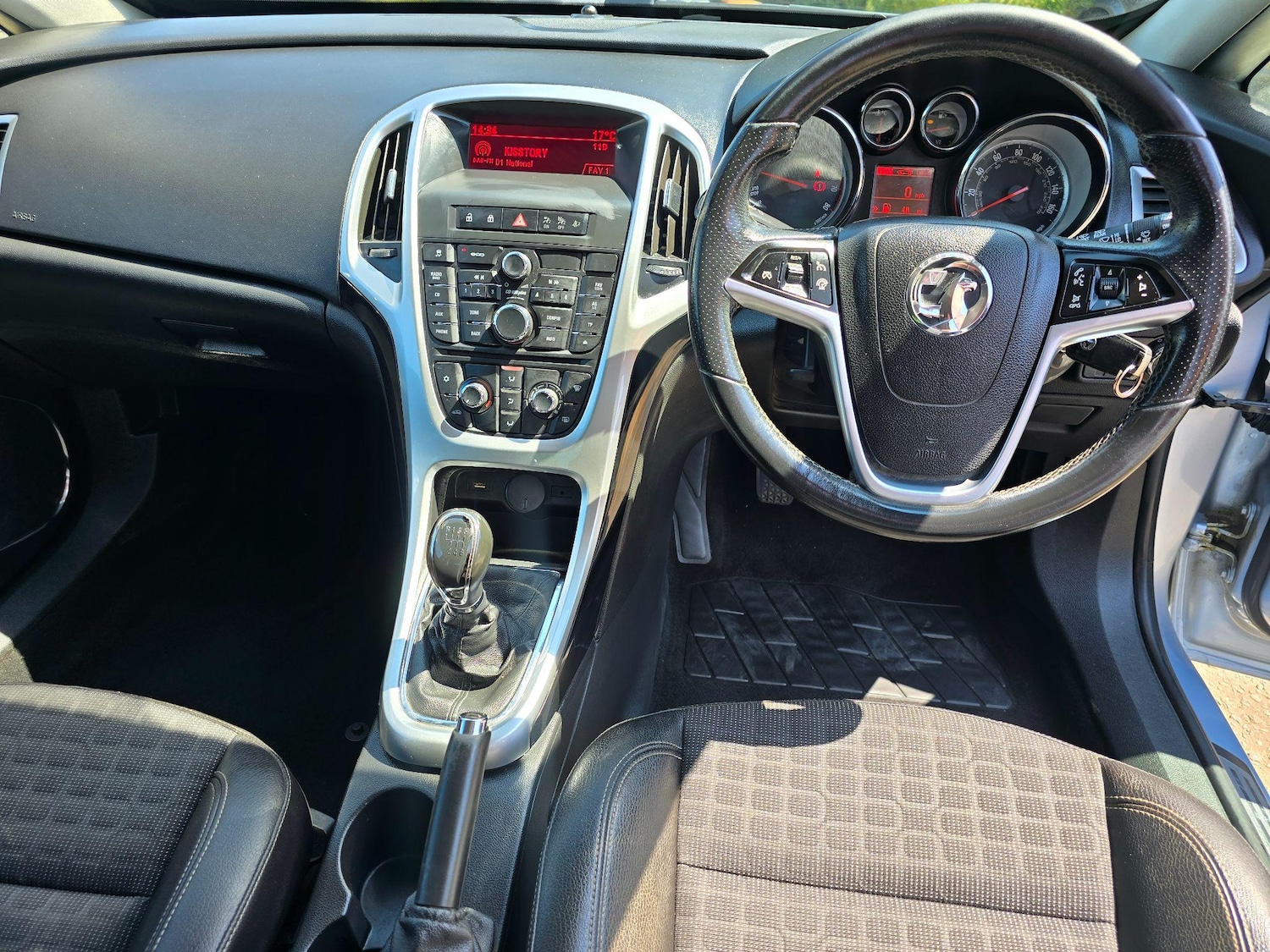 Used Vauxhall Astra GTC 2015 for sale - 77305483: Photo 11