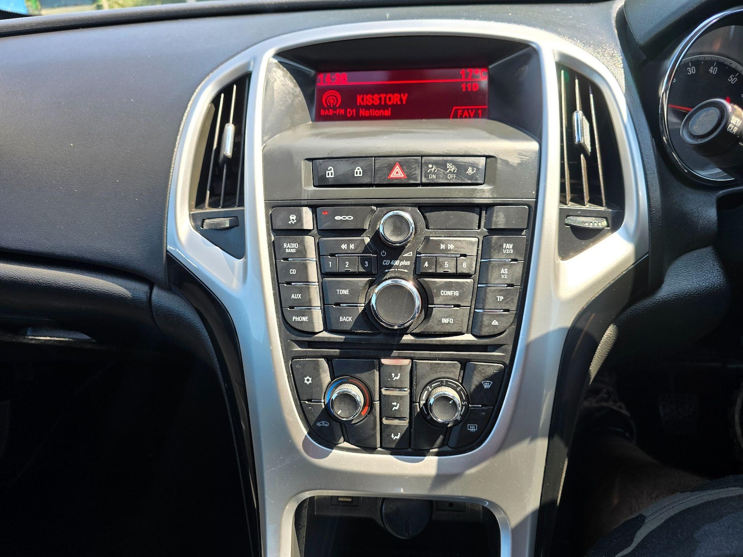 Used Vauxhall Astra GTC 2015 for sale - 77305483: Photo 16