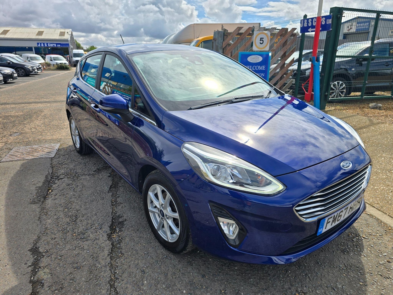 Used Ford Fiesta 2018 for sale - 76703717: Photo 1
