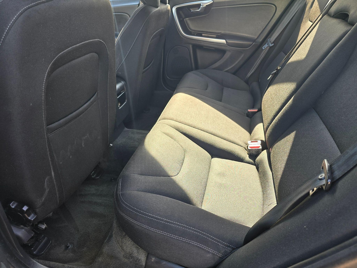 Used Volvo V60 2015 for sale - 78204722: Photo 14